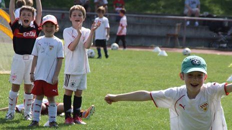 /?proxy=REDAKTION/Verein/Fussballschule/News/2011/ft2_bild1_23-05-2011_464x261.jpg