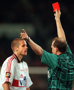 /?proxy=REDAKTION/News/2011-2012/Personen/Schneider_DFBPokal_rot_255x310.jpg