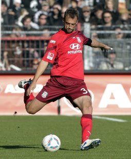 FSV-Kapitän Björn Schlicke zieht ab /?proxy=REDAKTION/News/2011-2012/News/Schlicke_255x310.jpg