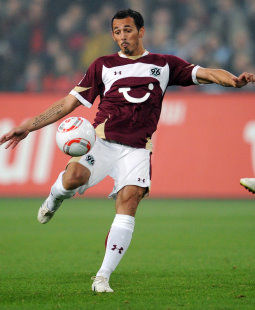 Sergio Pinto ist ein guter Distanzschütze /?proxy=REDAKTION/News/2011-2012/Personen/Pinto1_255x310.jpg