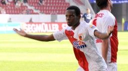 /?proxy=REDAKTION/News/2011-2012/Vorbereitung/Traore_Augsburg_2_255x143.jpg