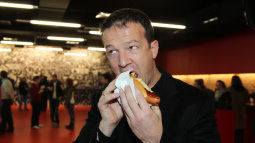 /?proxy=REDAKTION/News/2011-2012/News/Bobic_Fan-Treff_255x143.jpg