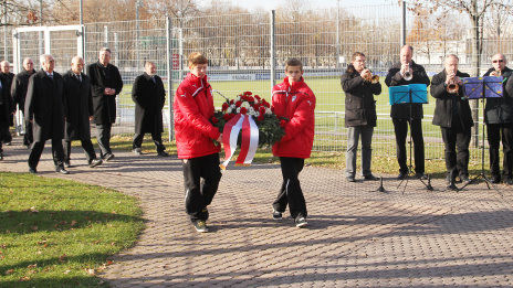 /?proxy=REDAKTION/Verein/Totengedenkfeier2011_1_464x261.jpg