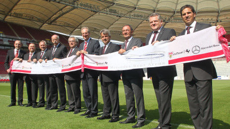 /?proxy=REDAKTION/Arena/News/Eroeffnung_MBA_Gruppenbild_2_464x261.jpg