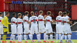 /?proxy=REDAKTION/Saison/Jugend/U17/2015-2016/U17-nach-Einlaufen-255x143.jpg