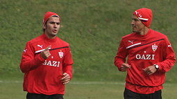 Das Innenverteidiger-Duo Serdar Tasci und Maza /?proxy=REDAKTION/News/2011-2012/News/Training_nach_FSVFrankfurt_1_255x143.jpg