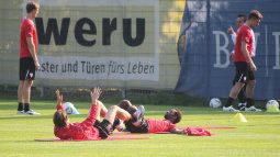 Gentner, Cacau vorne, Niedermeier, Bicakcic hinten /?proxy=REDAKTION/News/2011-2012/News/Training_Zweikaempfe_2_255x143.jpg