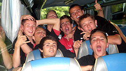 /?proxy=REDAKTION/Saison/Jugend/U16-U9/2010-2011/U16_Feier_255x143.jpg