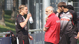 /?proxy=REDAKTION/News/2011/Training260411_255x143_3.jpg