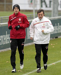 Maza trainierte mit Therapeut Gerhard Wörn /?proxy=REDAKTION/News/2011-2012/News/Maza_Training_1_255x310.jpg