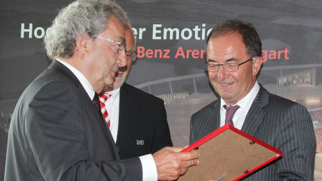 /?proxy=REDAKTION/Arena/News/Erwin_Staudt_Ehrenpraesident_1_464x261.jpg
