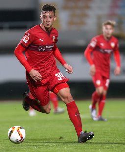 Hat sich über den VfB II empfohlen: Boris Tashchy /?proxy=REDAKTION/News/2015-2016/20150211-Boris-Tashchy-Vertragsverlaengerung-255x310.jpg