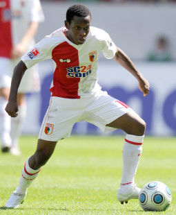 /?proxy=REDAKTION/Teams/VfB/2010-2011/Ibrahima_Traore_kommt_2_255x310.jpg