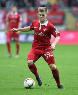 Jean Zimmer makes the move from FCK to VfB. /?proxy=REDAKTION/News/2015-2016/20160404-Jean-Zimmer-255x310.jpg