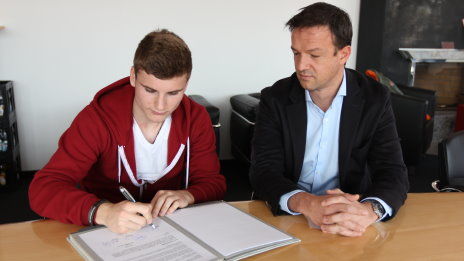 /?proxy=REDAKTION/News/2013-2014/Timo_Werner_Vertragsverlaengerung_Pressemitteilung_464x261a.jpg