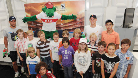 /?proxy=REDAKTION/Fans/Fritzle/Fritzle-Club_Weissenhof_2011_1_464x261.jpg