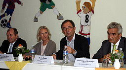 /?proxy=REDAKTION/Verein/Fussballschule/News/2011/Fussball_Kultur_1_255x143.jpg