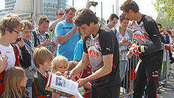 /?proxy=REDAKTION/News/2011/Training260411_255x143_1.jpg
