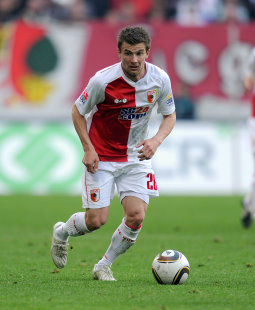 Augsburgs Kreativspieler Daniel Baier /?proxy=REDAKTION/News/2011-2012/News/Augsburg_VfB_Vorbericht_1_255x310.jpg