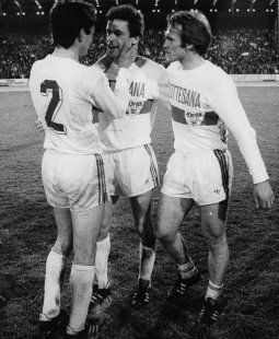 /?proxy=REDAKTION/News/2011-2012/Personen/Hitzfeld_VfB_2_255x310.jpg