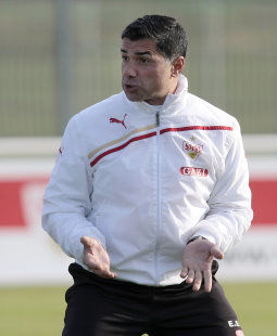 Co-Trainer Eddy Sözer /?proxy=REDAKTION/News/2011-2012/News/Training_vor_Nuernberg_Soezer_255x310.jpg