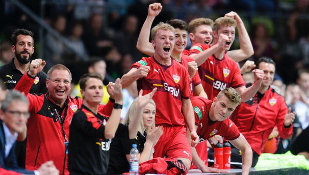 /?proxy=REDAKTION/Saison/Jugend/U19/2015-2016/MBJC16_bild_606x343.jpg