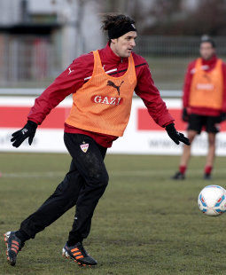 Mittelfeldspieler Christian Gentner /?proxy=REDAKTION/News/2011-2012/News/Gentner_vor_Wolfsburg_1_255x310.jpg