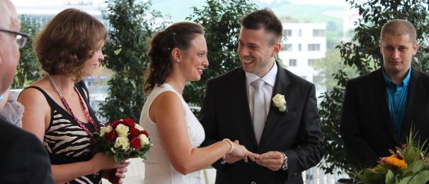 /?proxy=REDAKTION/Mercedes-Benz_Arena/Aktuell/News2014/Hochzeiten/Hochzeit606x261.jpg