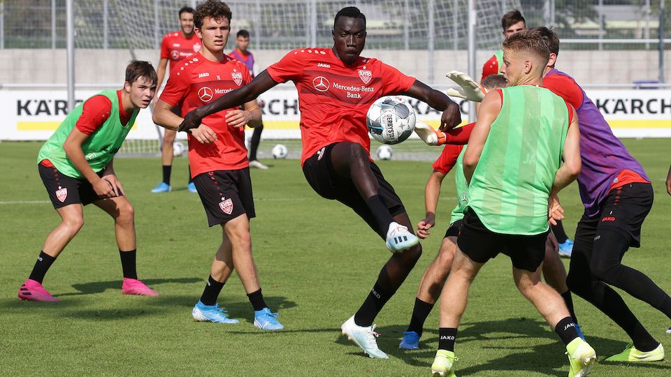 VfB Stuttgart | Trainingsstart vor VfB Stuttgart-VfL Bochum
