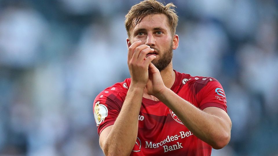 VfB Stuttgart | Nathaniel Phillips im VfB TV-Interview