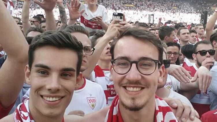 Vfb Stuttgart Hilfe Fur Dennis