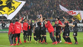 Die Stimmen zum Spiel